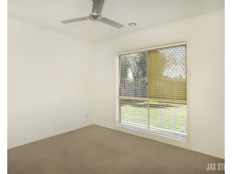 25 Henry Drive, Altona Meadows VIC 3028