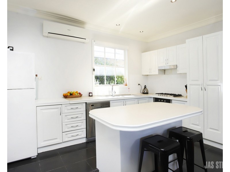 75 Maddox Road, Newport VIC 3015