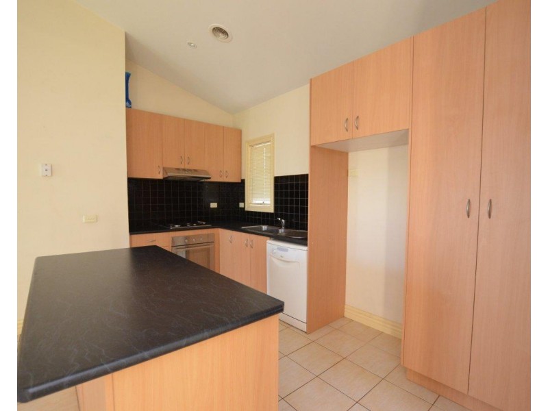 4/39 Stephenson Street, Spotswood VIC 3015