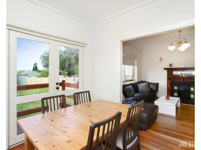 194 Douglas Parade, Newport VIC 3015