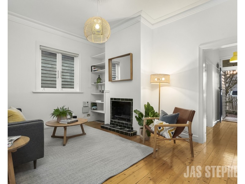 101 Queensville Street, Kingsville VIC 3012