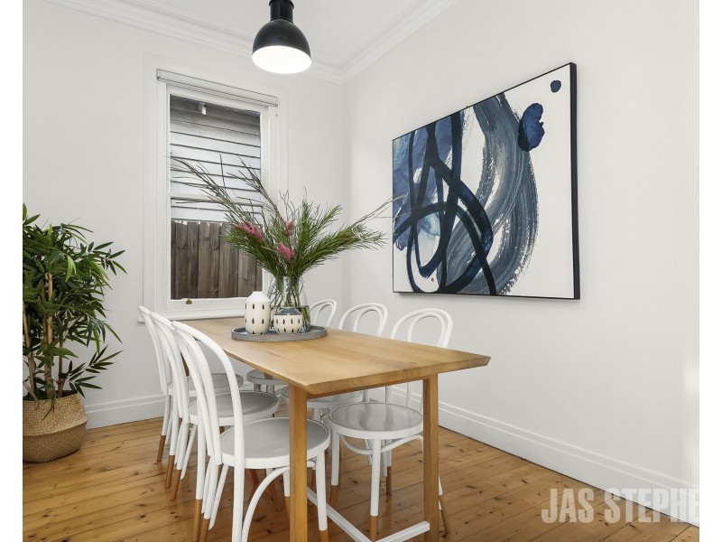 101 Queensville Street, Kingsville VIC 3012