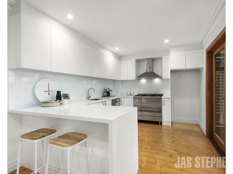 101 Queensville Street, Kingsville VIC 3012