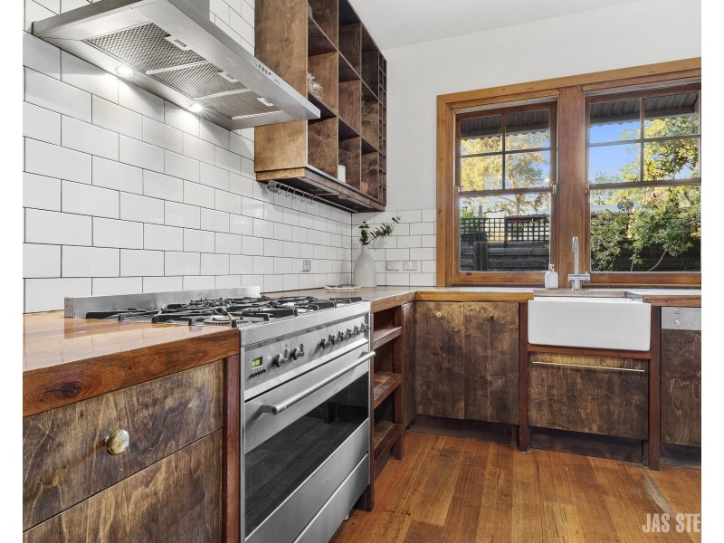 82 Pilgrim Street, Seddon VIC 3011