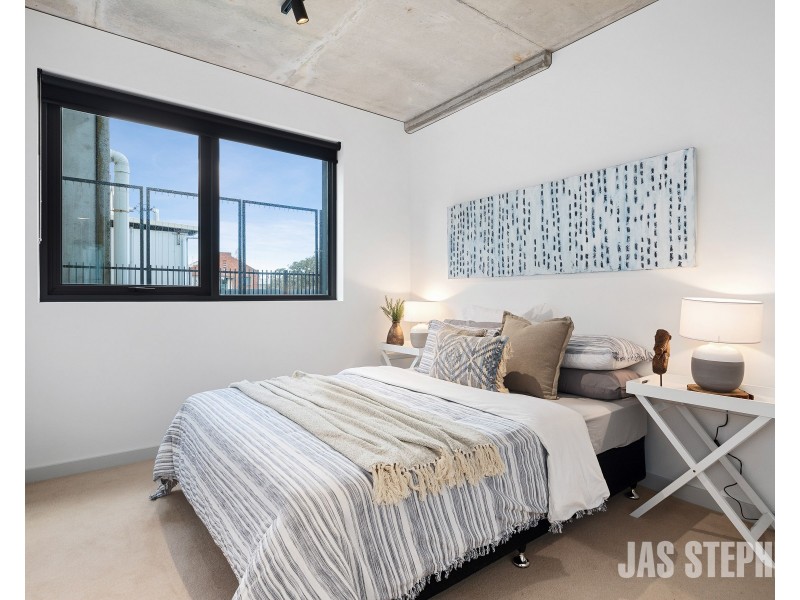 121/77 Hobsons Road, Kensington VIC 3031