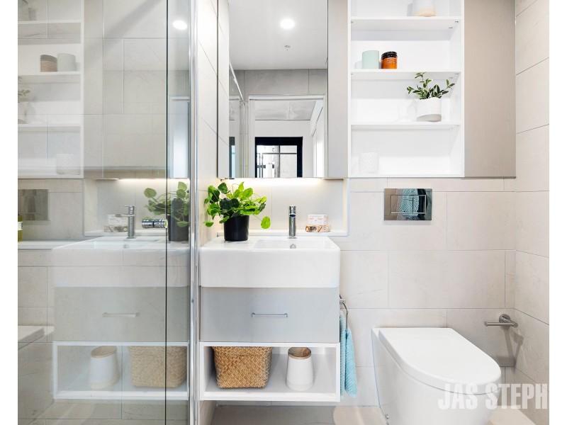 121/77 Hobsons Road, Kensington VIC 3031