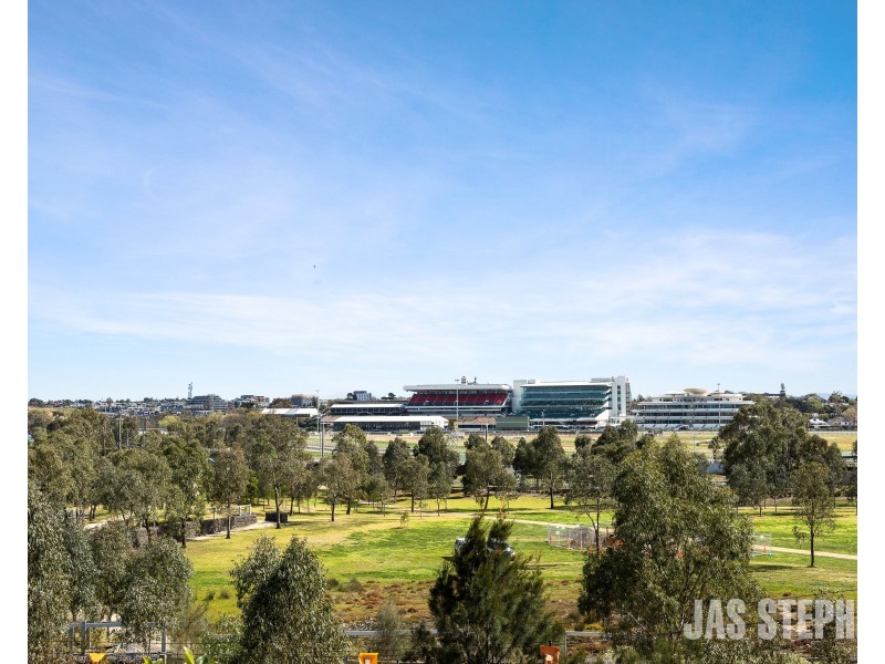 121/77 Hobsons Road, Kensington VIC 3031