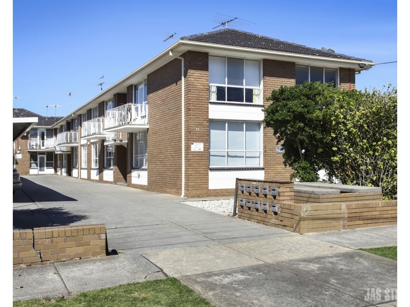 2/15 Tongue Street, Yarraville VIC 3013