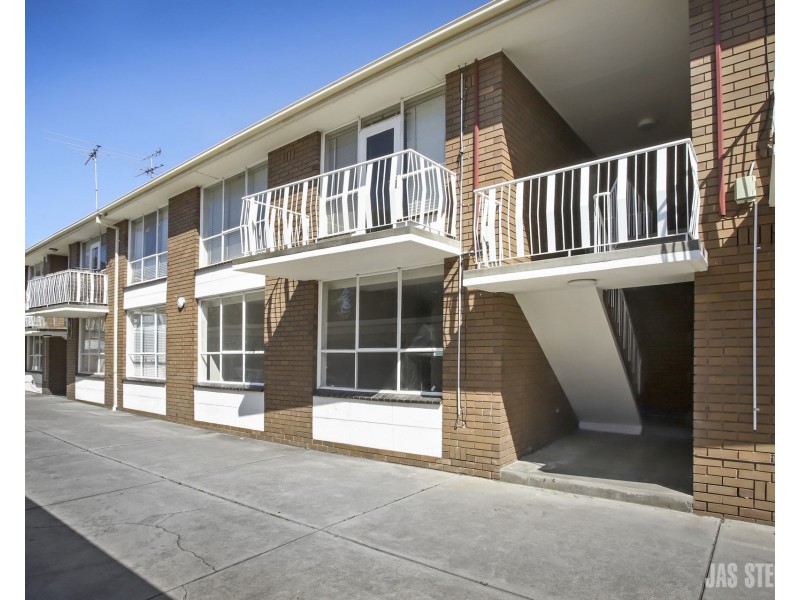 2/15 Tongue Street, Yarraville VIC 3013