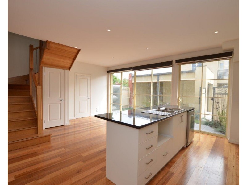 2/126 Blackwood Street, Yarraville VIC 3013