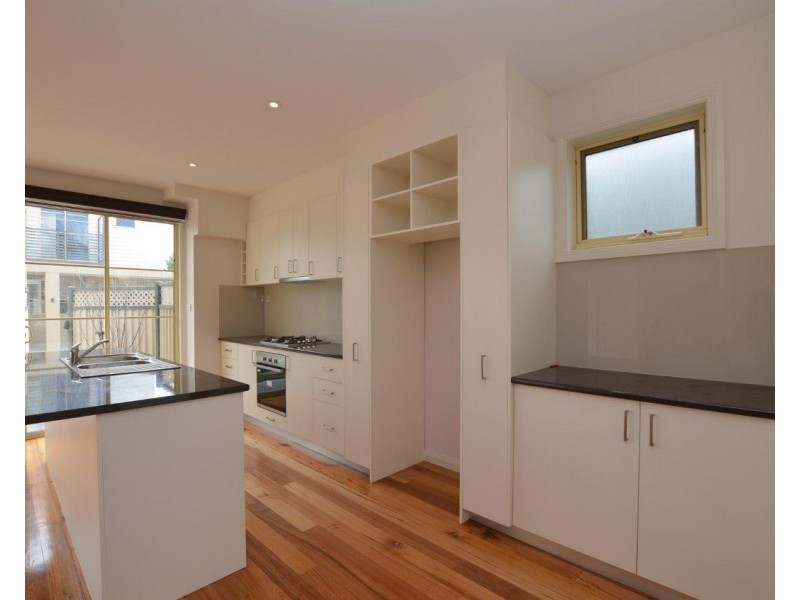 2/126 Blackwood Street, Yarraville VIC 3013