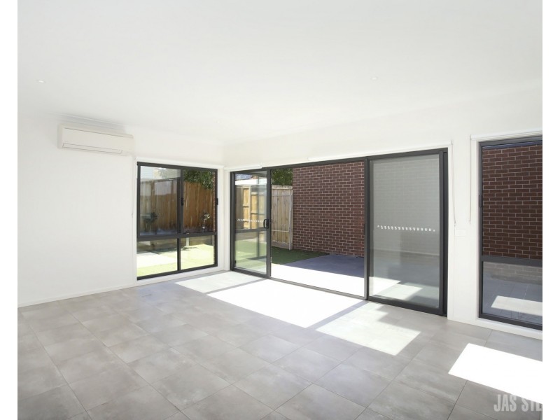 55 Queens Circuit, Sunshine VIC 3020