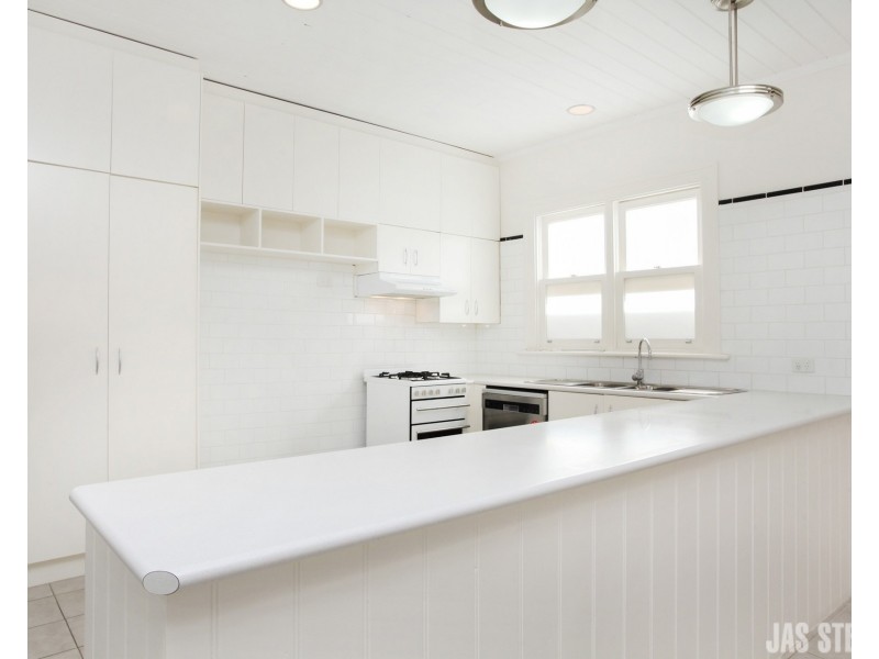 36 Oakbank Street, Newport VIC 3015