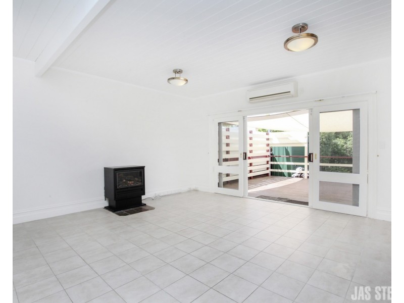 36 Oakbank Street, Newport VIC 3015