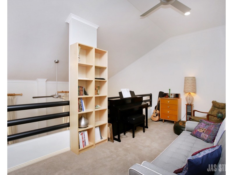 16 Parade Square, Maribyrnong VIC 3032