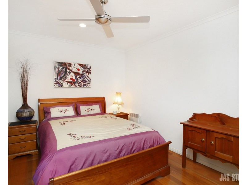 16 Parade Square, Maribyrnong VIC 3032