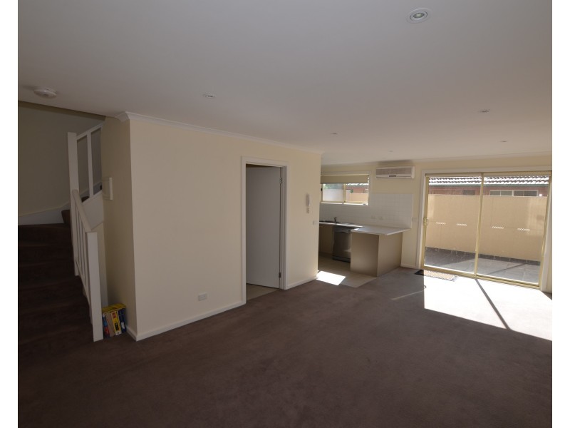 9/102 Cross Street, West Footscray VIC 3012