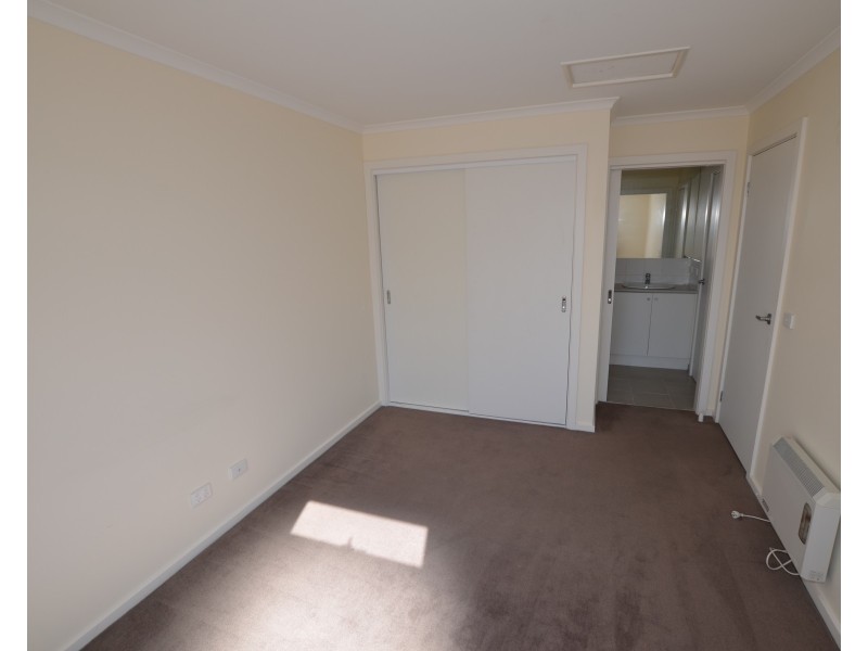 9/102 Cross Street, West Footscray VIC 3012