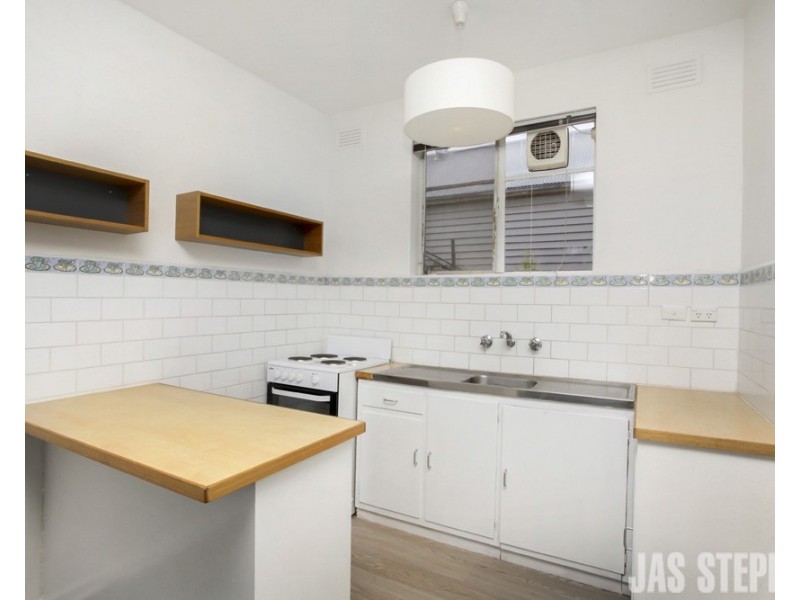 2/57 Kingsville Street, Kingsville VIC 3012