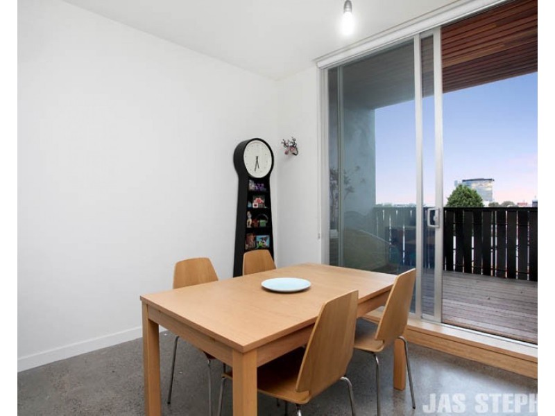 208/2 Alexander Street, Seddon VIC 3011