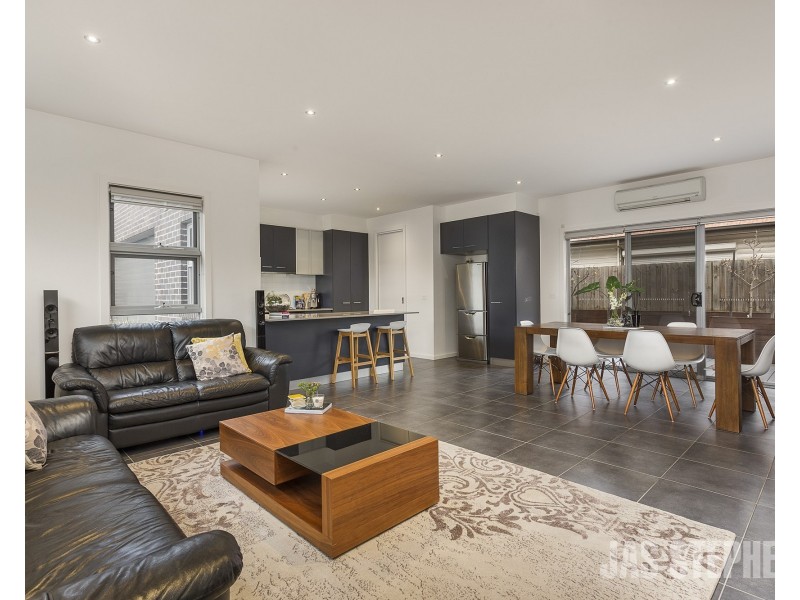 1/54 Millers Road, Brooklyn VIC 3012