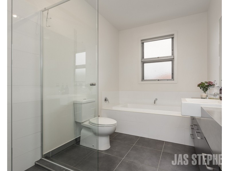 1/54 Millers Road, Brooklyn VIC 3012