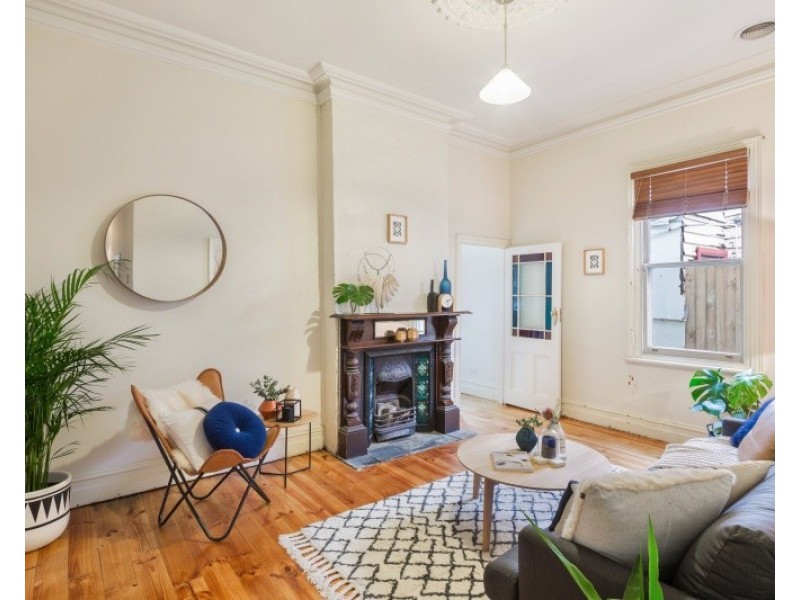 10 Thomson Street, Seddon VIC 3011