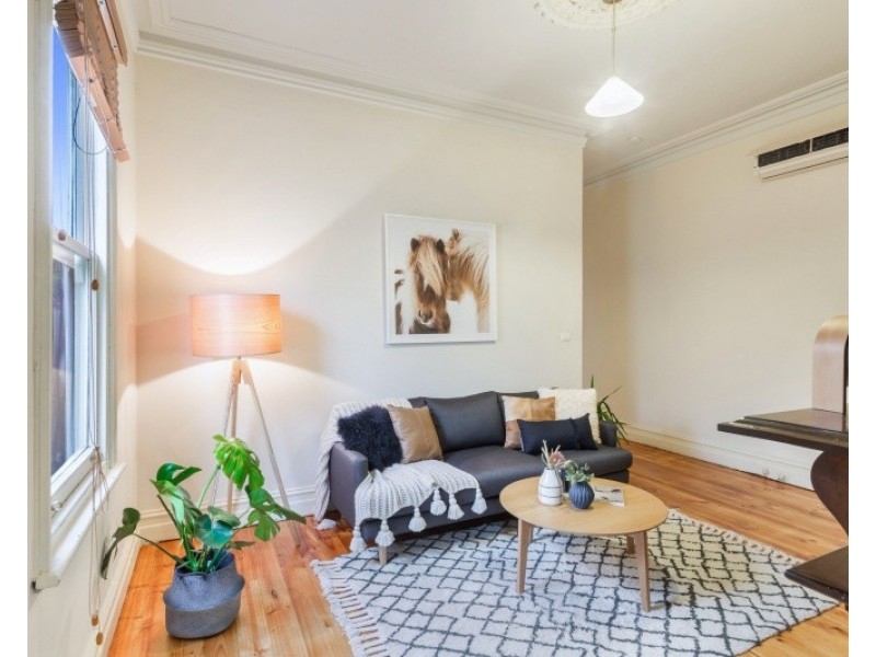 10 Thomson Street, Seddon VIC 3011