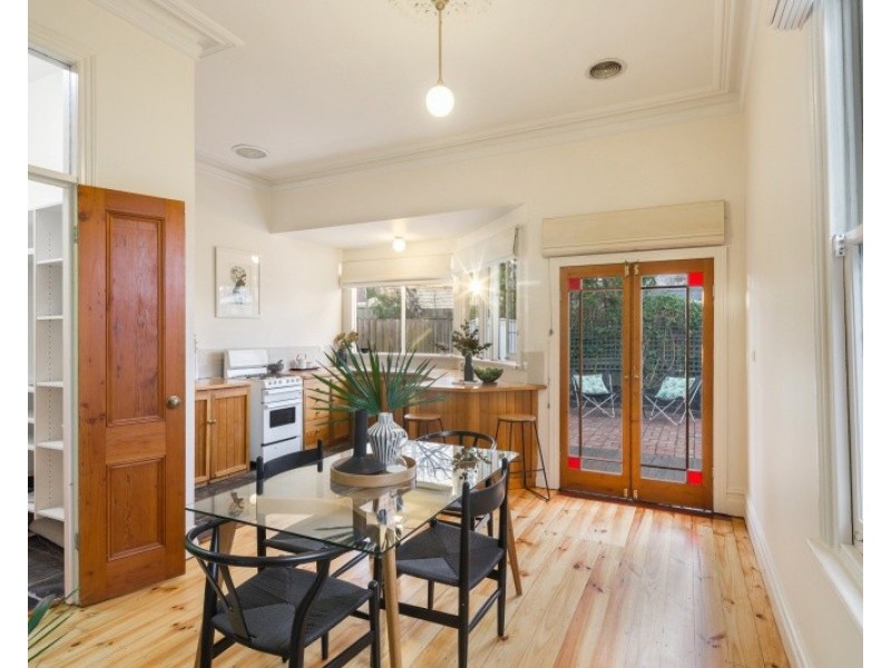 10 Thomson Street, Seddon VIC 3011
