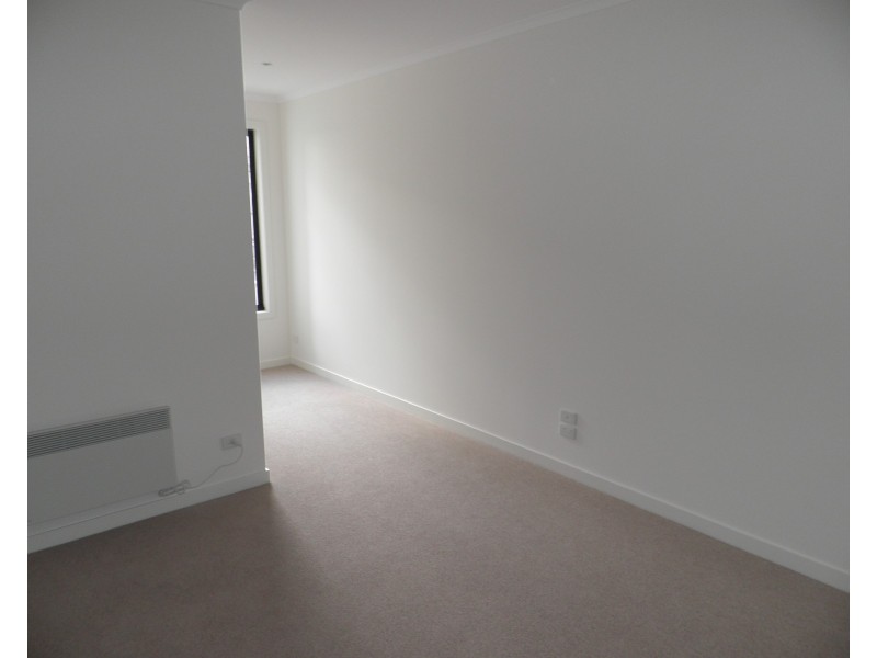 14 Newman Drive, Footscray VIC 3011