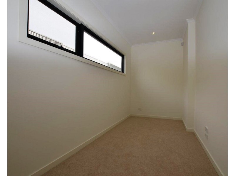 11 Souter Crescent, Footscray VIC 3011