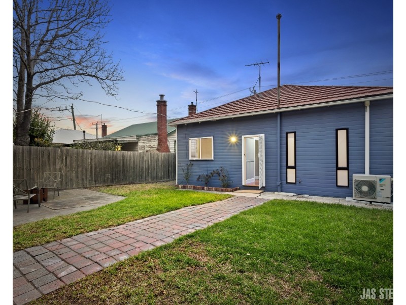 6 Robbs Road, West Footscray VIC 3012