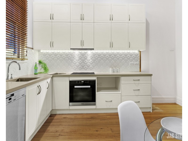 4/24 Newcastle Street, Newport VIC 3015