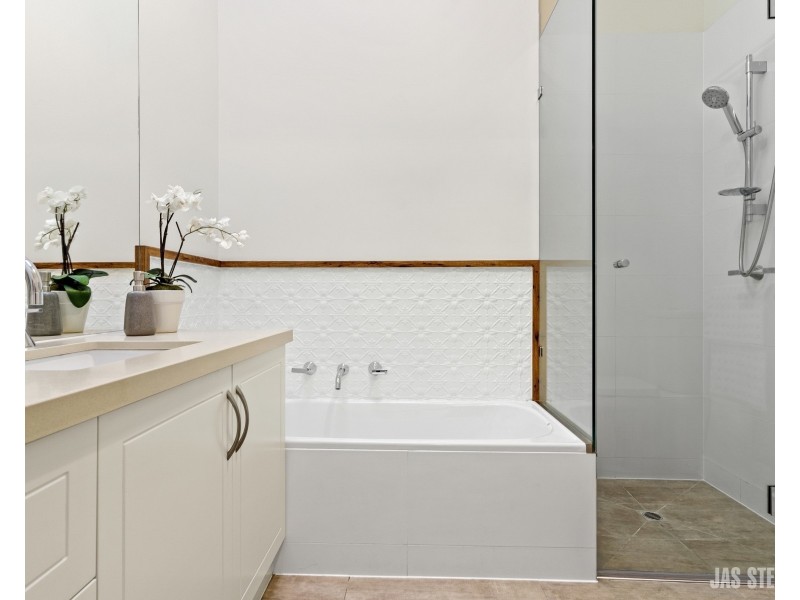 4/24 Newcastle Street, Newport VIC 3015