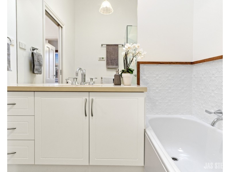 4/24 Newcastle Street, Newport VIC 3015