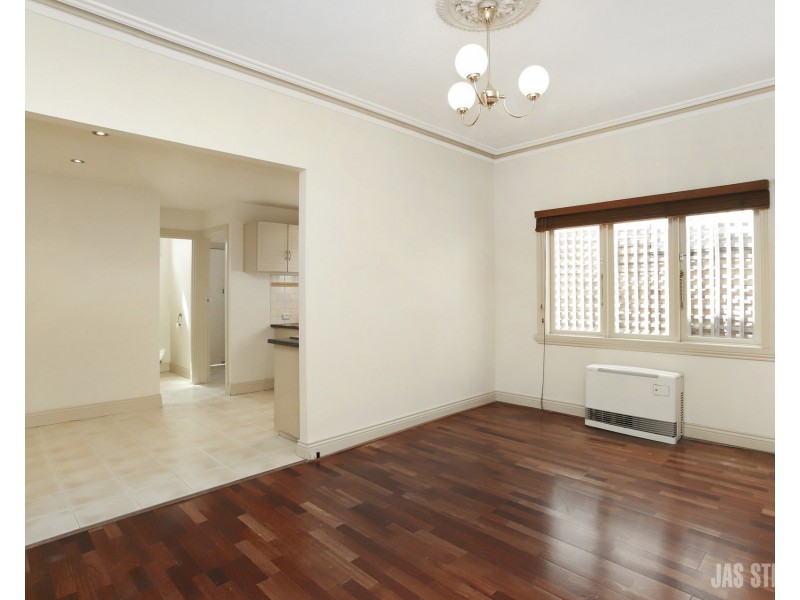 14 Margaret Street, Seddon VIC 3011