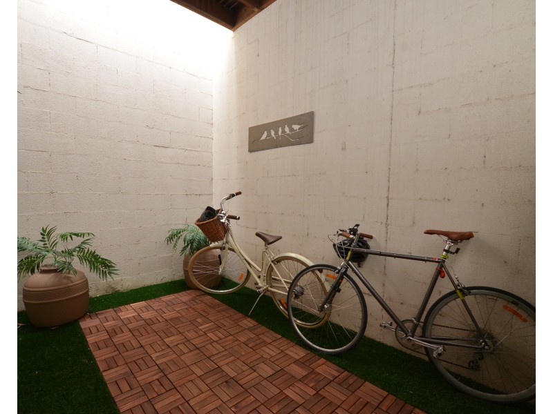 2/3 Canterbury Street, Yarraville VIC 3013