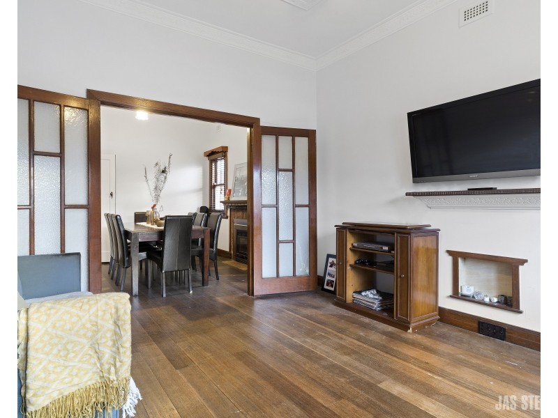 33 Barton Street, West Footscray VIC 3012