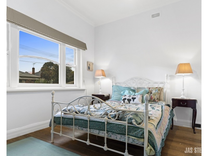 33 Barton Street, West Footscray VIC 3012