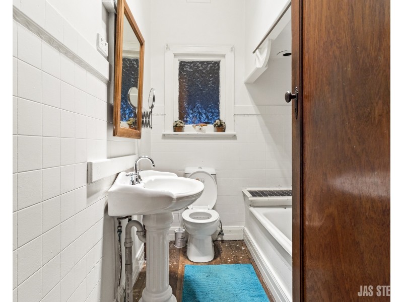 33 Barton Street, West Footscray VIC 3012