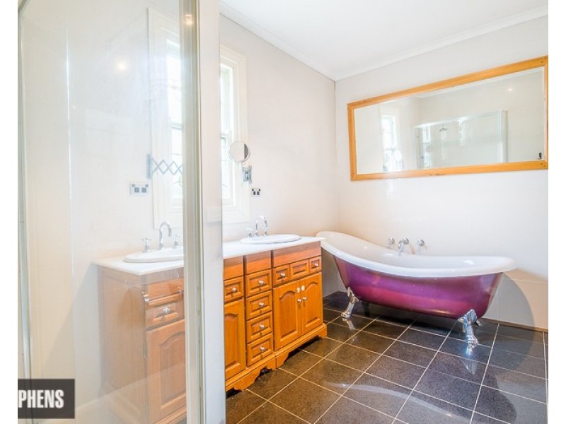 53 Summerhill Road, West Footscray VIC 3012