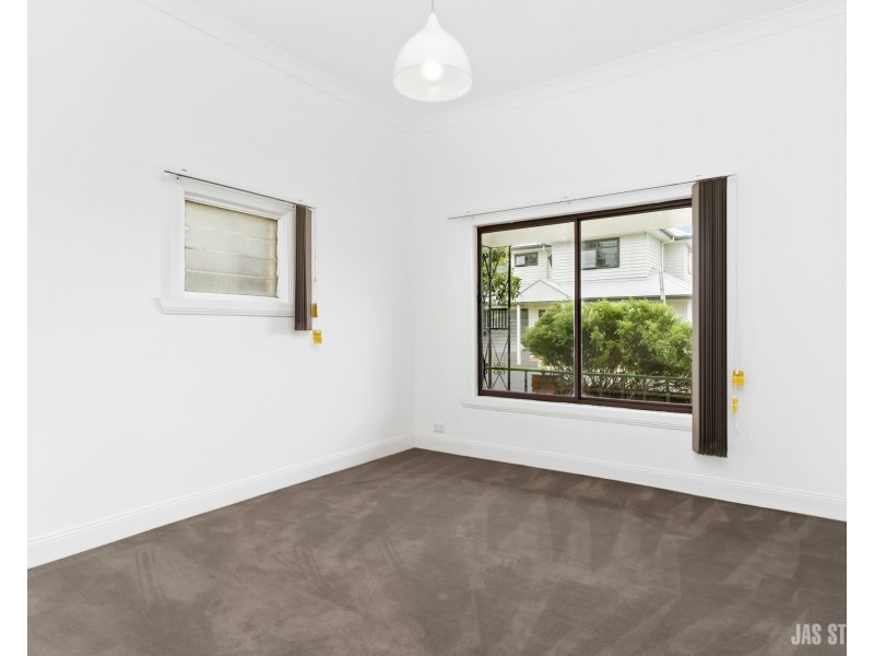 8 Deakin Street, Yarraville VIC 3013