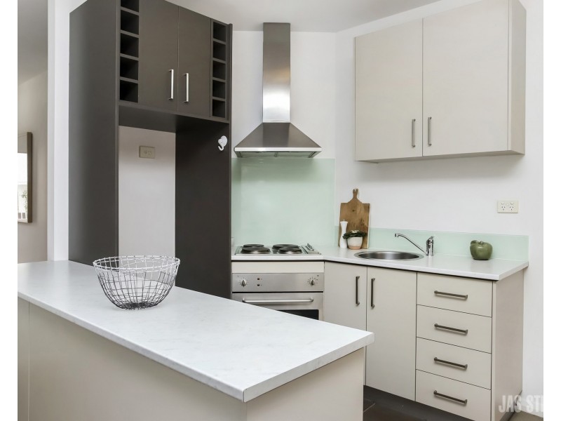 3 Bishop Street, Kingsville VIC 3012