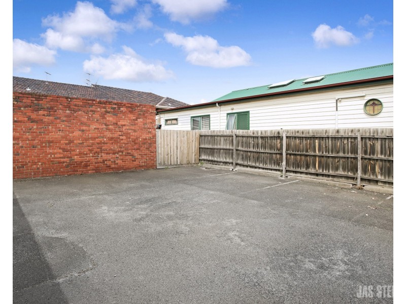 3 Bishop Street, Kingsville VIC 3012