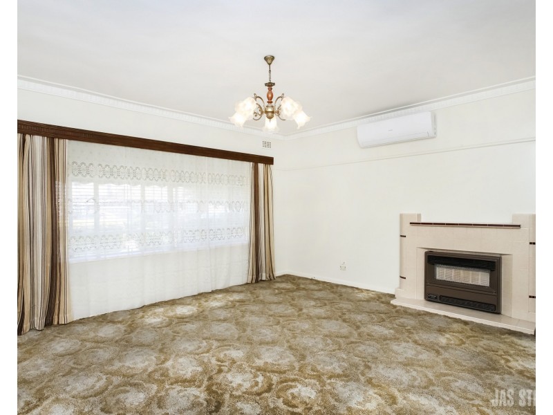 81 Greene Street, South Kingsville VIC 3015