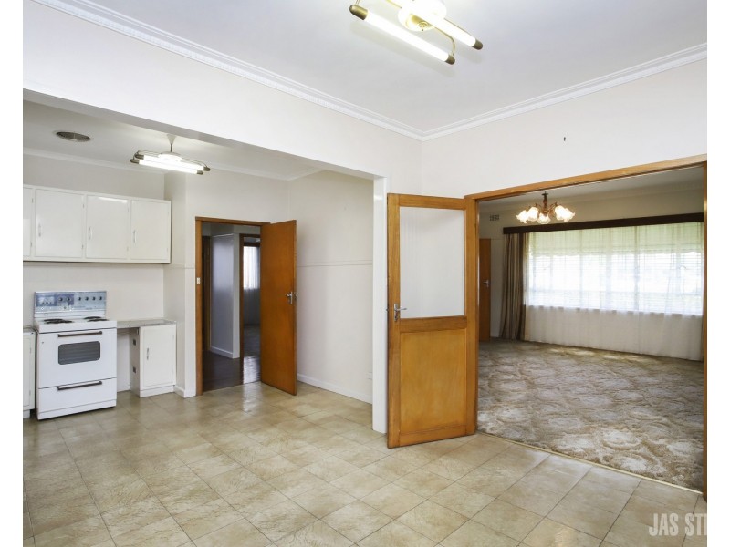 81 Greene Street, South Kingsville VIC 3015