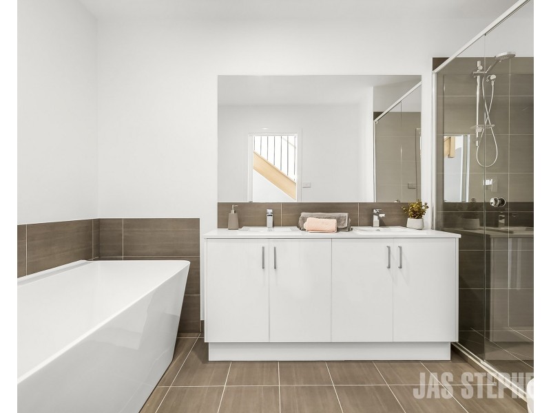 1/240 Hyde Street, Yarraville VIC 3013