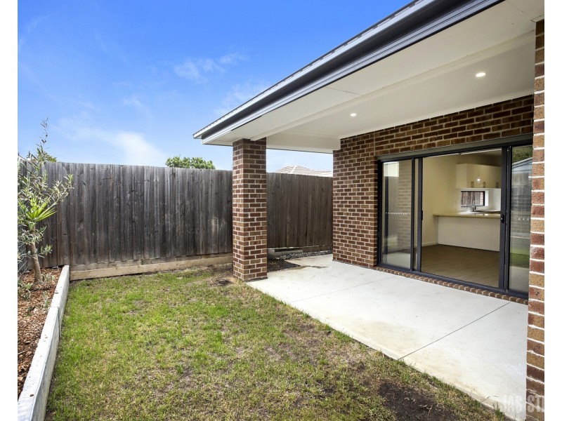 6A Staughton Street, Sunshine VIC 3020