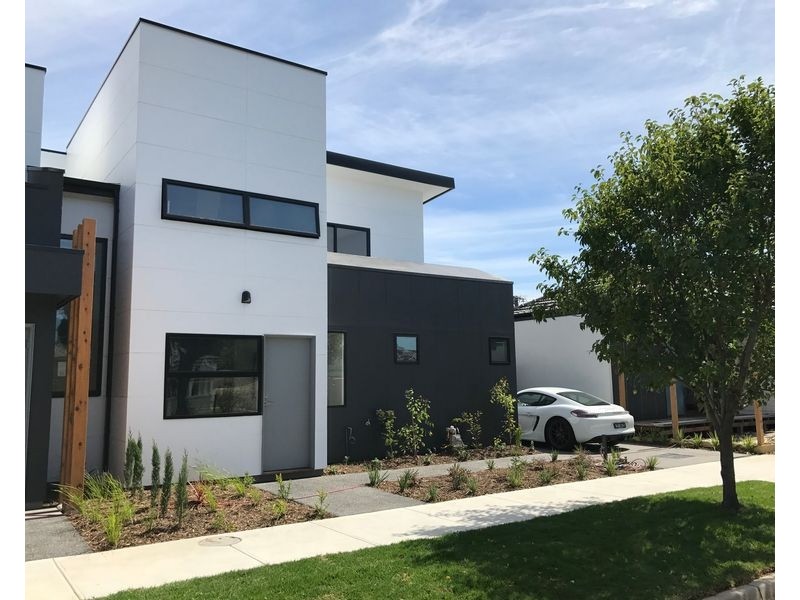 2A Ballard Street, Yarraville VIC 3013