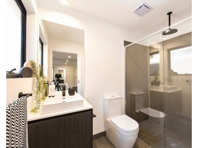 2A Ballard Street, Yarraville VIC 3013